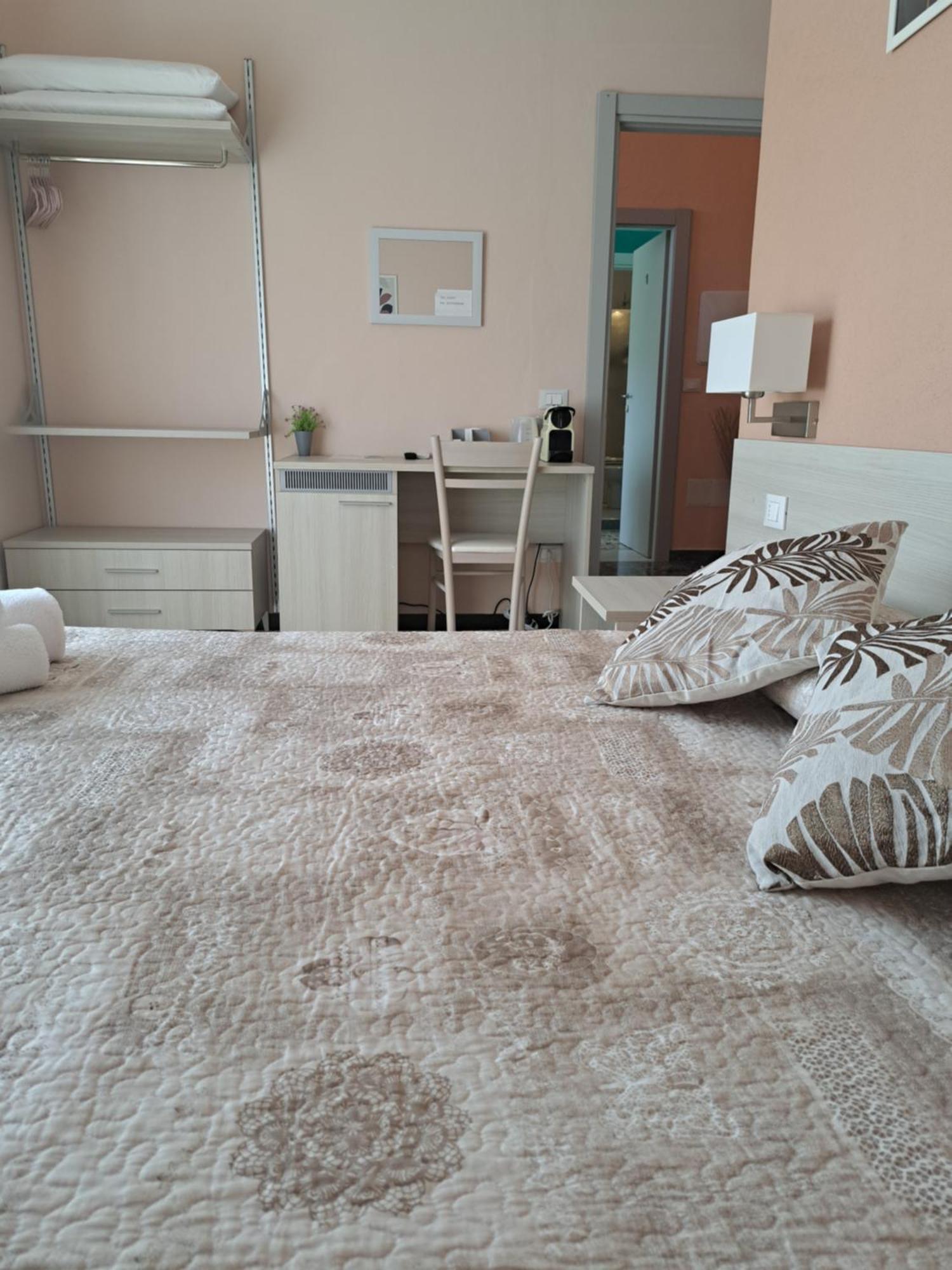 La Terrazza Del Sole Guest House Bosa Dış mekan fotoğraf