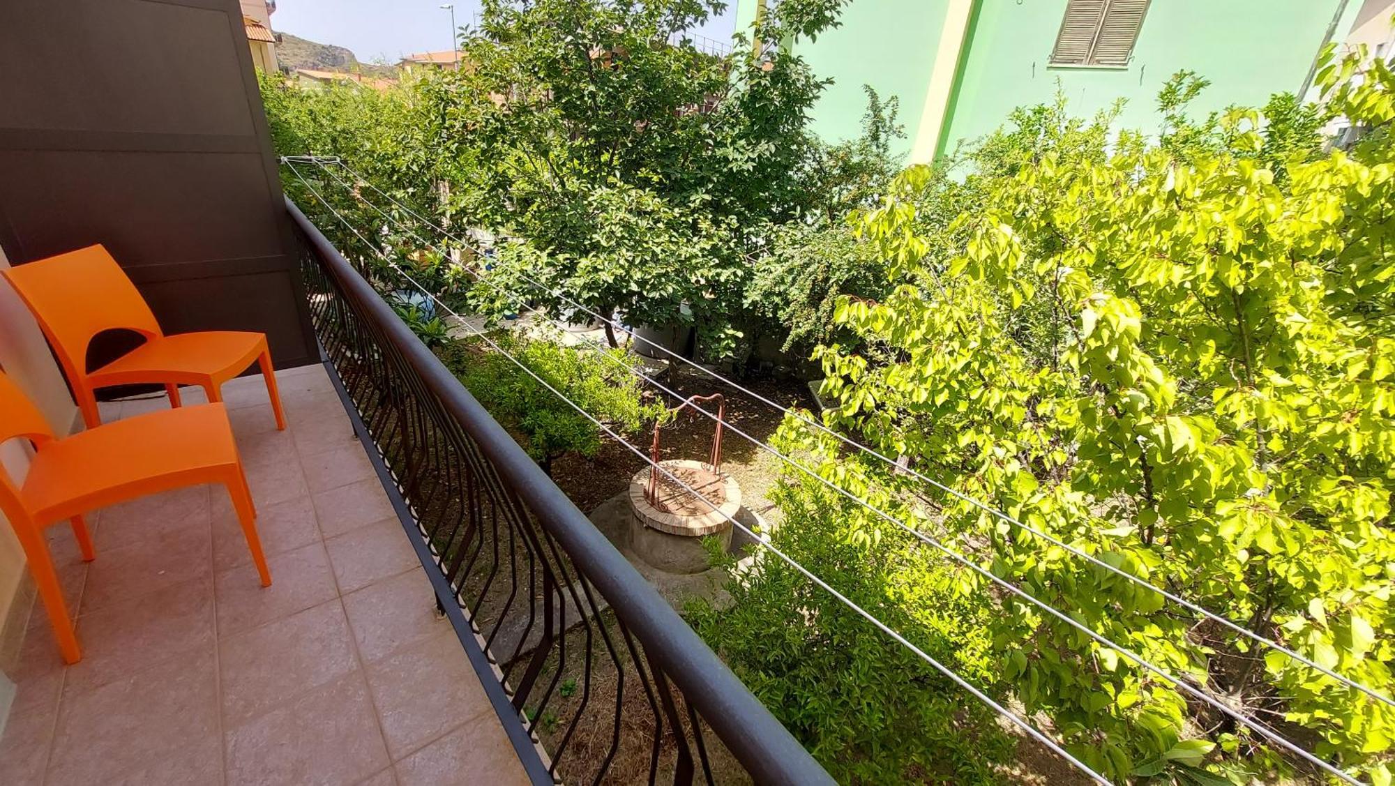 La Terrazza Del Sole Guest House Bosa Dış mekan fotoğraf
