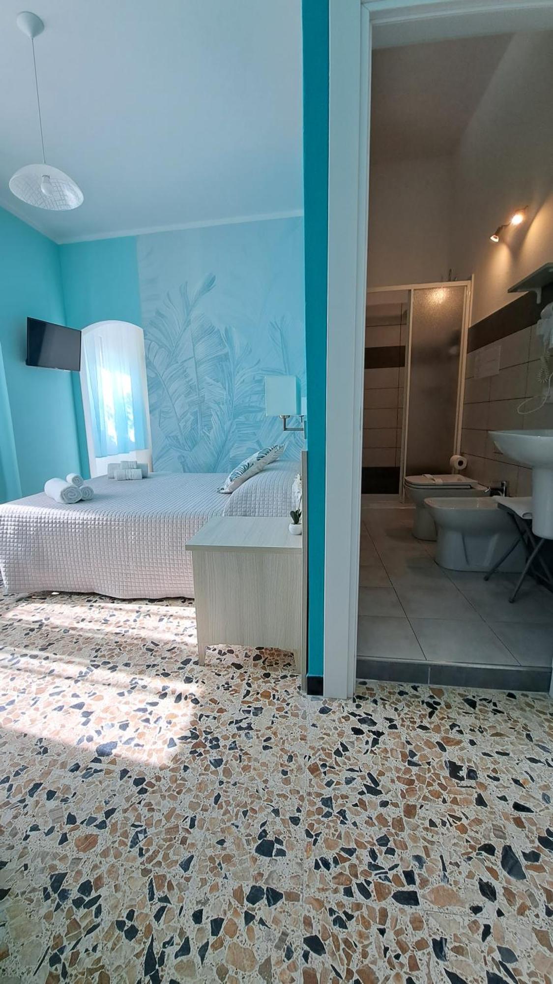 La Terrazza Del Sole Guest House Bosa Dış mekan fotoğraf