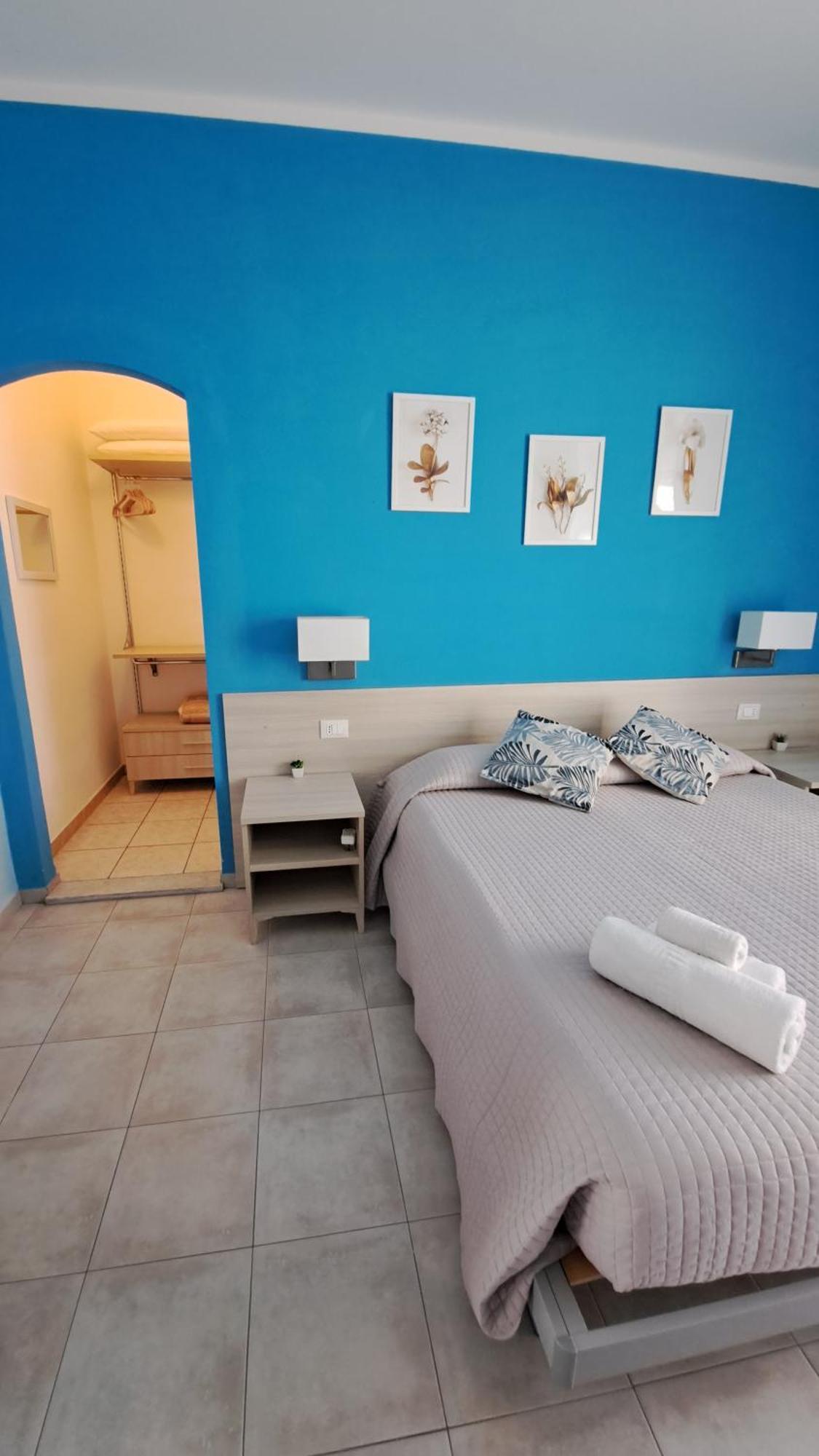 La Terrazza Del Sole Guest House Bosa Dış mekan fotoğraf